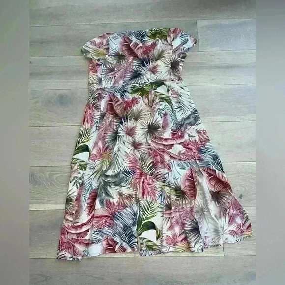 Marine Layer Emlyn Floral Wrap Midi Dress in tropical palm leaf print sz small - Picture 9 of 9